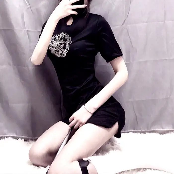 警花变色龙